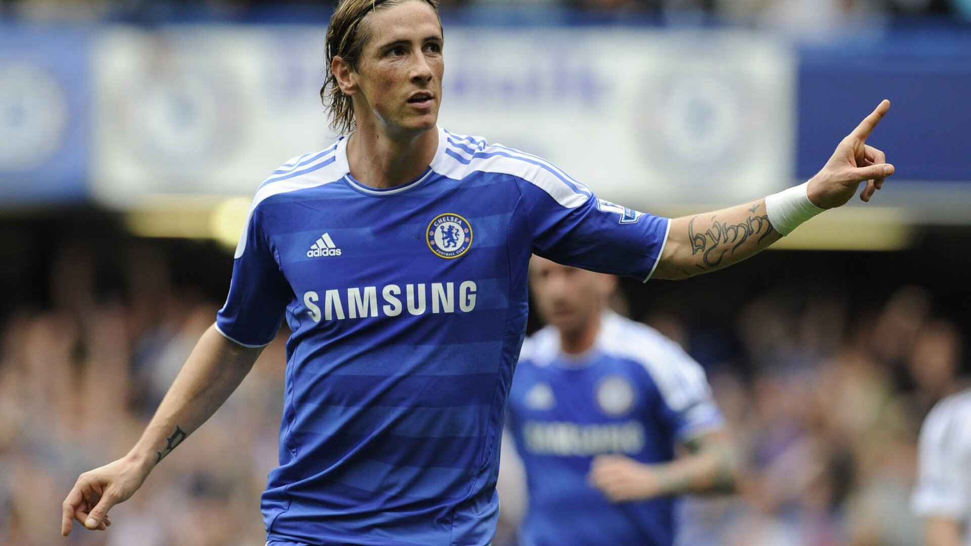 九游体育平台-皇家马德里教练压力巨大！，穆雷遭遇七持续失利赛场气氛高涨